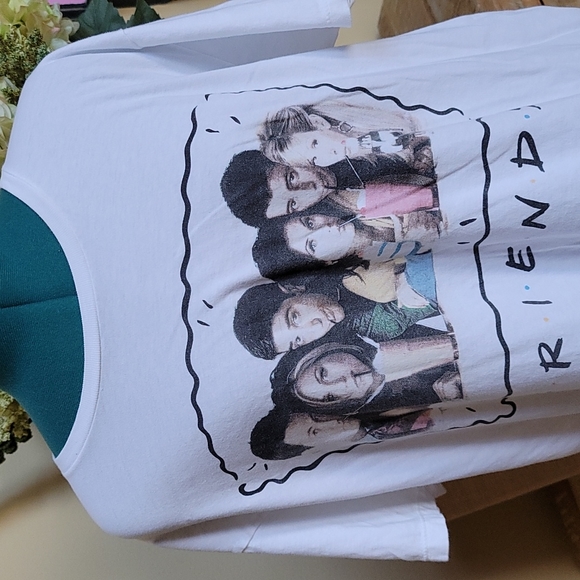 Friends Tee - SZ XL - Picture 2 of 5